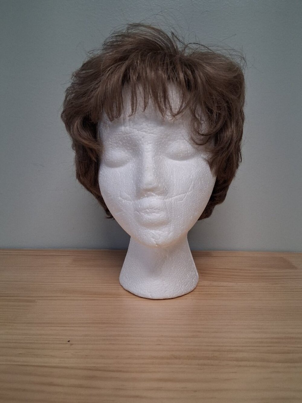 Estetica Short Wavy Wig R12/26H Lt Brown Perma Tease